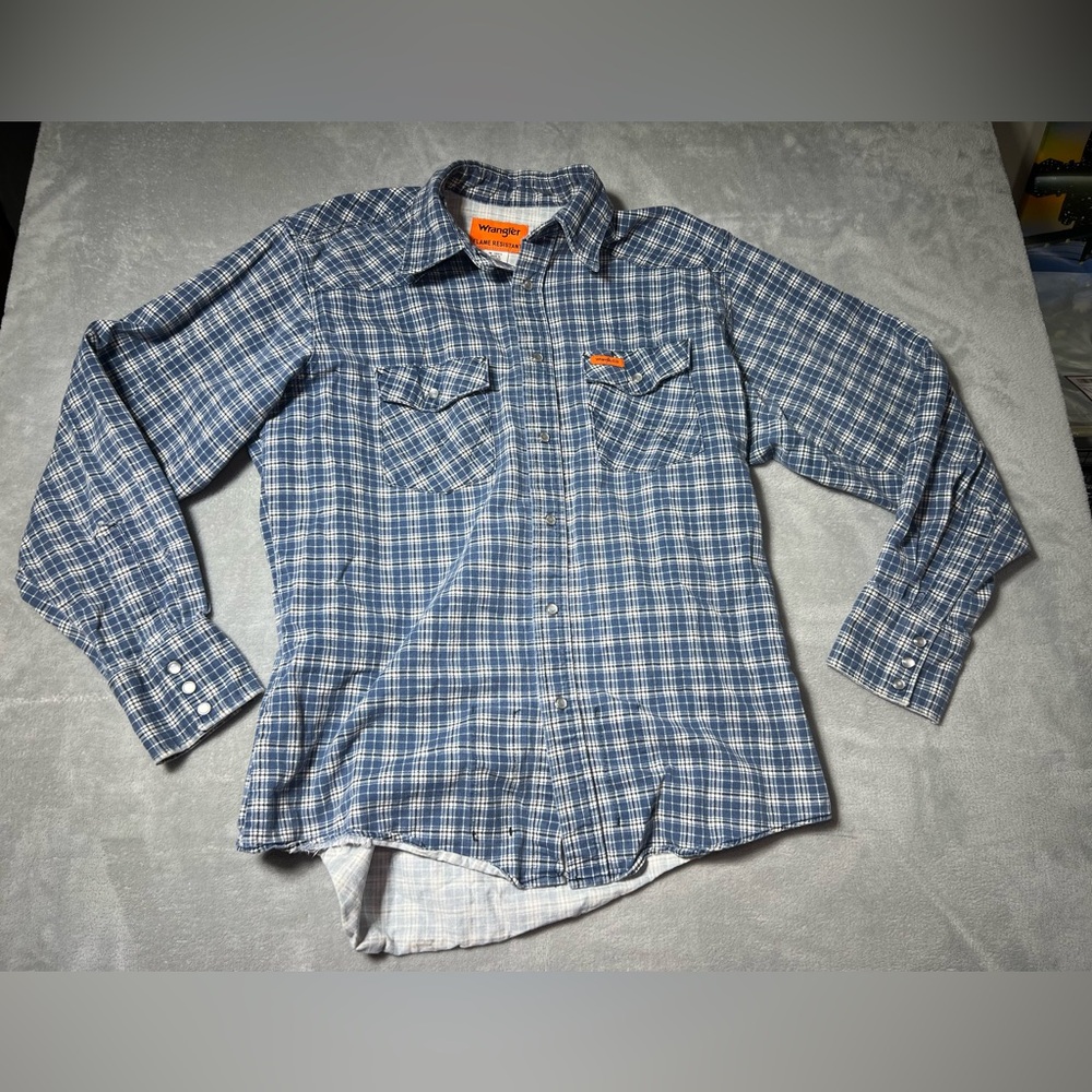 Wrangler FR Flame Resistant Shirt Mens Large L Blue Pearl Snap HRC2 2112 Shirt